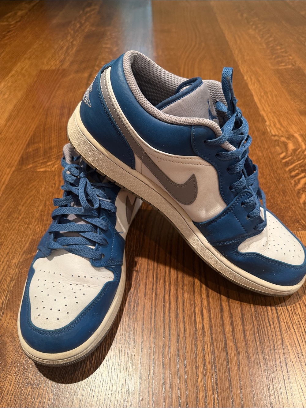 Nike Men’s Low-Top Air Jordan Sneakers in Blue, White and Gray